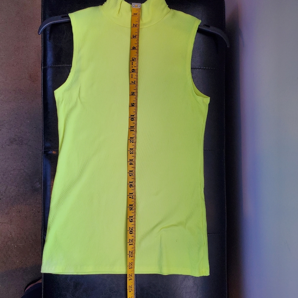 NO BOUNDARIES neon sleeves top SMALL - Picture 6 of 10